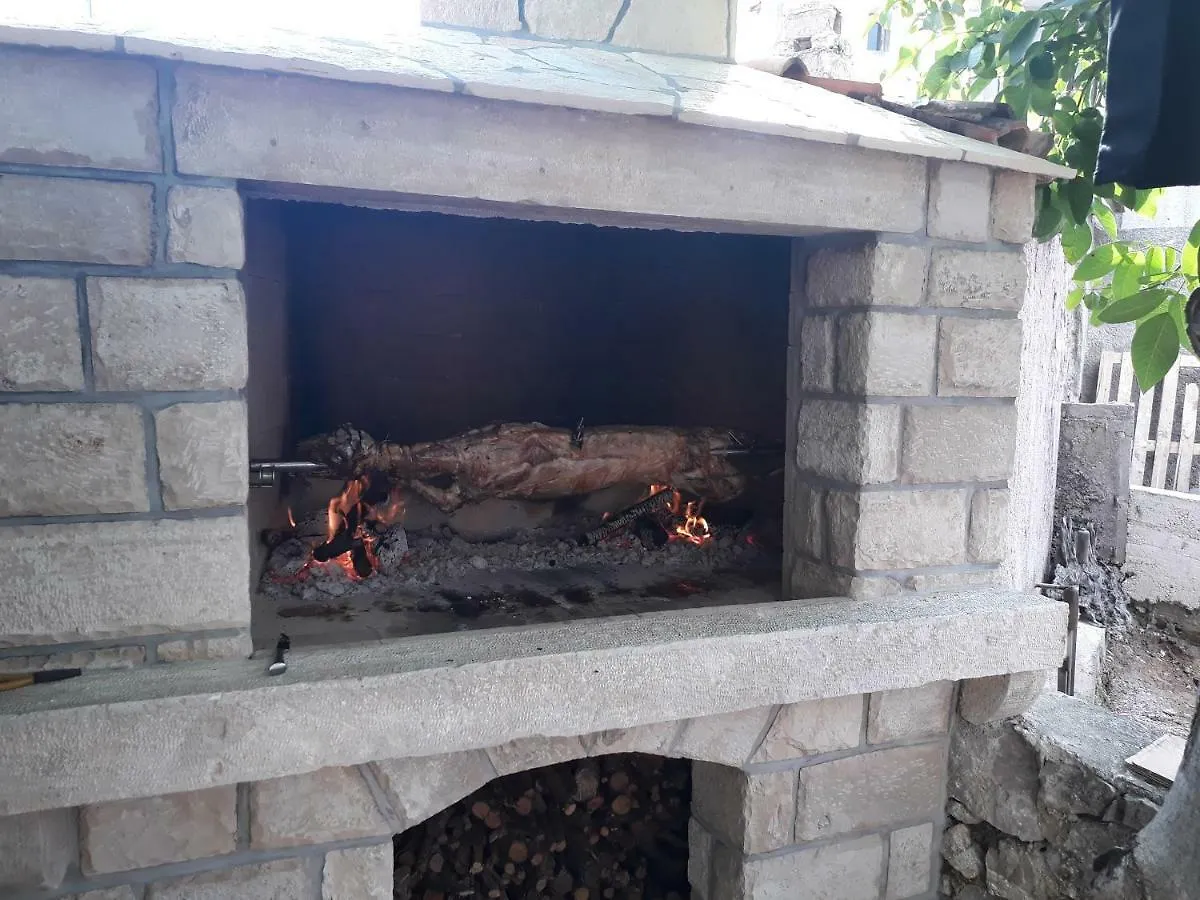Holiday House Moro Orlec
